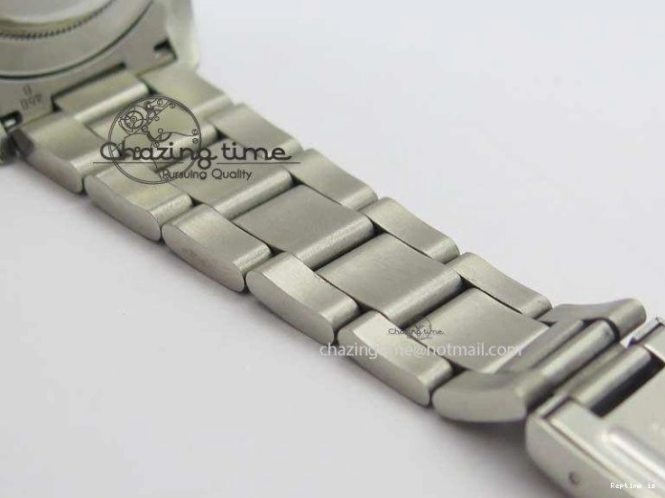 1223 Vintage 1680 Submariner No Date SS Black Dial On SS Bracelet A Timeless 3853